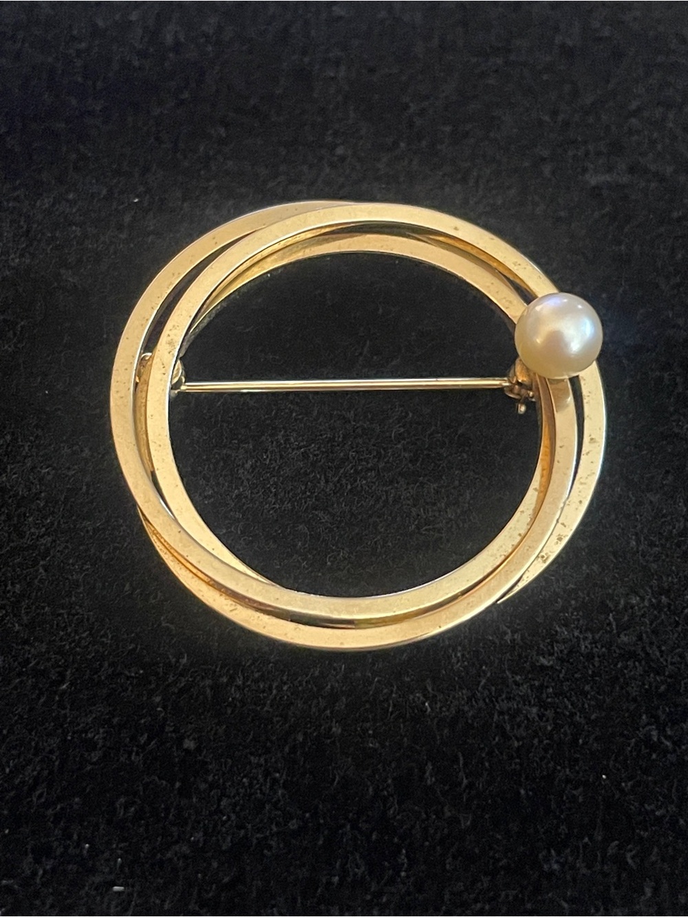 Vintage CARLA 1/20 G.F Circular Brooch with Pearl Accent